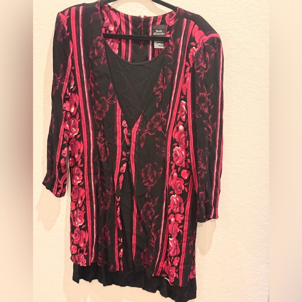 Elegant Black and Pink‎ Floral Mini Dress